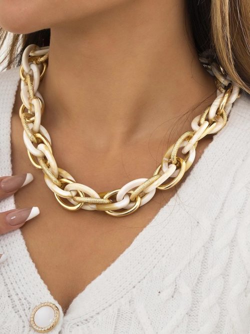 Ileesa Twisted Chain White Links Necklace