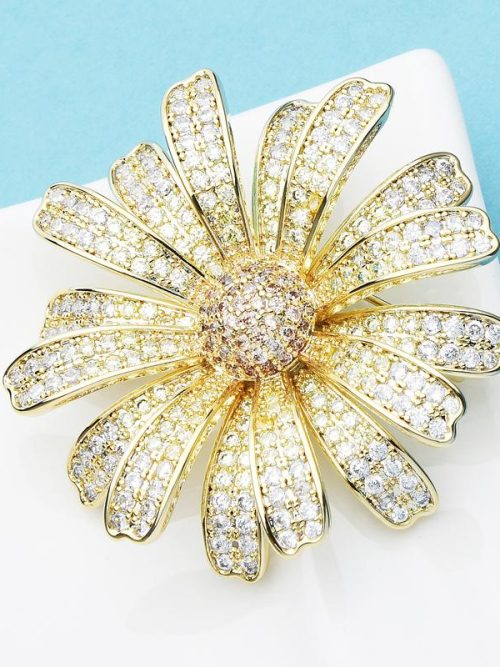 Mu Blossomed Daisy Crystal Brooch