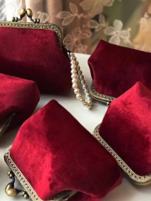 Symphony Vintage Velvet Coin Purse – Red