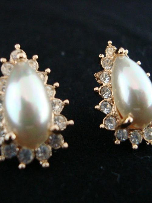 Classique Crystal Pearl Stud Earrings