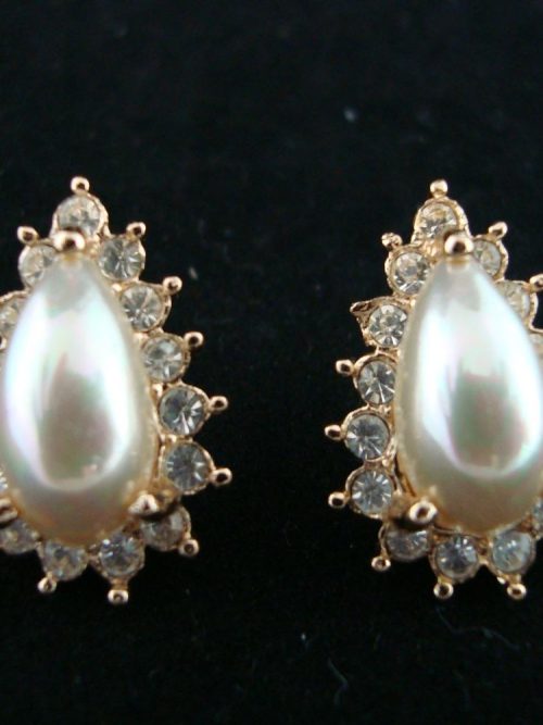 Classique Crystal Pearl Stud Earrings